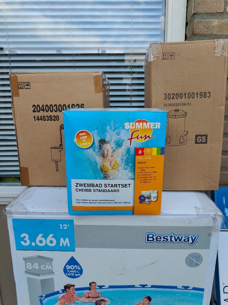 Complete Zwembad 366x 84 (gratis) + ongebruikte onderdelen, Ophalen, 80 tot 120 cm, Rond, 300 cm of meer