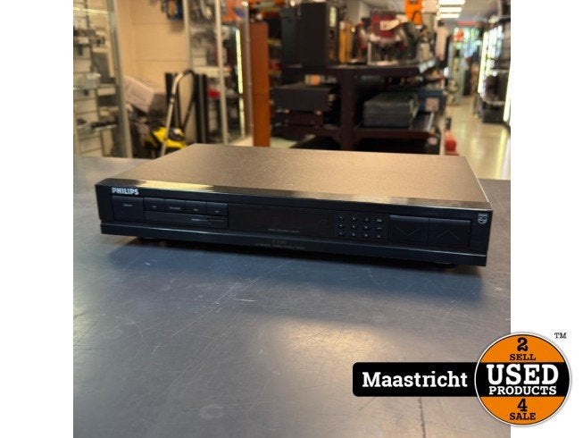PHILIPS FT690 stereo tuner, Philips, Zo goed als nieuw, Support@philips.com, Philips Center
Amstelplein 2
1096 BC Amsterdam
Netherlands