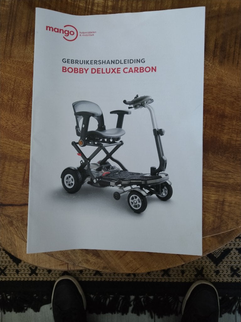 Scootmobiel Bobby Blauw Deluxe  4w met draaistoel, Ophalen, 10 km/u of minder, Zo goed als nieuw, Mango