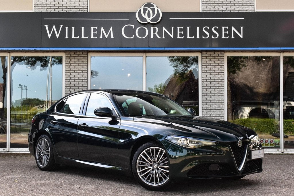 Alfa Romeo Giulia 2.2 TI Verde Visconti Leder Carplay Stoelv, Auto's, Alfa Romeo, 745 kg, Achterwielaandrijving, Gebruikt, Automatische klimaatregeling