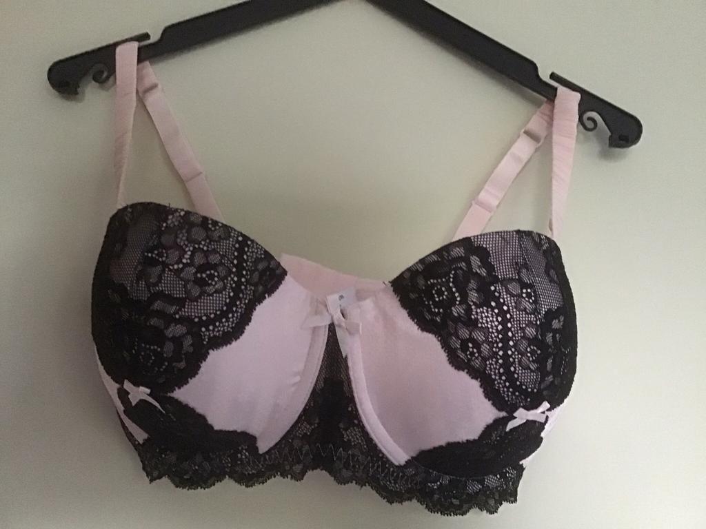 NIEUW. Hunkemoller BH 80D met afneembare bandjes., Kleding | Dames, Ondergoed en Lingerie, Ophalen of Verzenden, Roze, BH