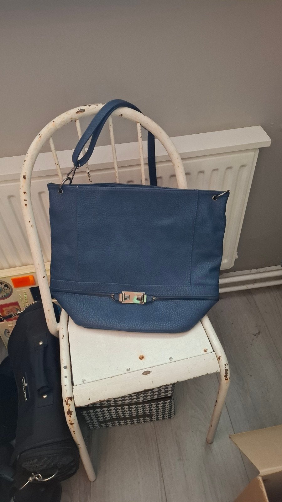 Prachtige nieuwe stads Schoudertas tas blauw voering aubergi, Ophalen of Verzenden, Nieuw, Blauw, Handtas