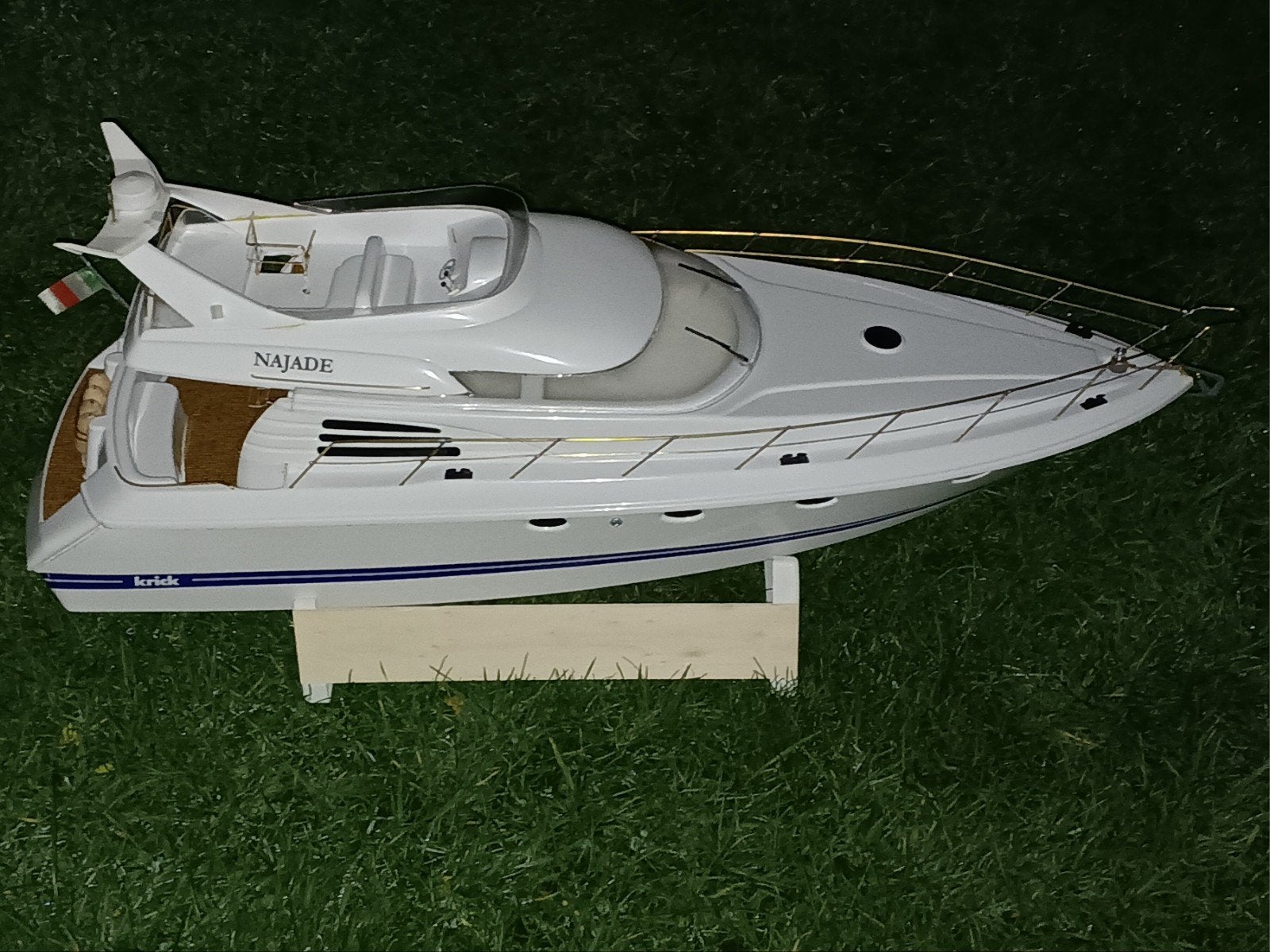 Als nieuw Najade Yacht, had opgebouwd, afgewerkt, rc varend, Ophalen of Verzenden, Zo goed als nieuw