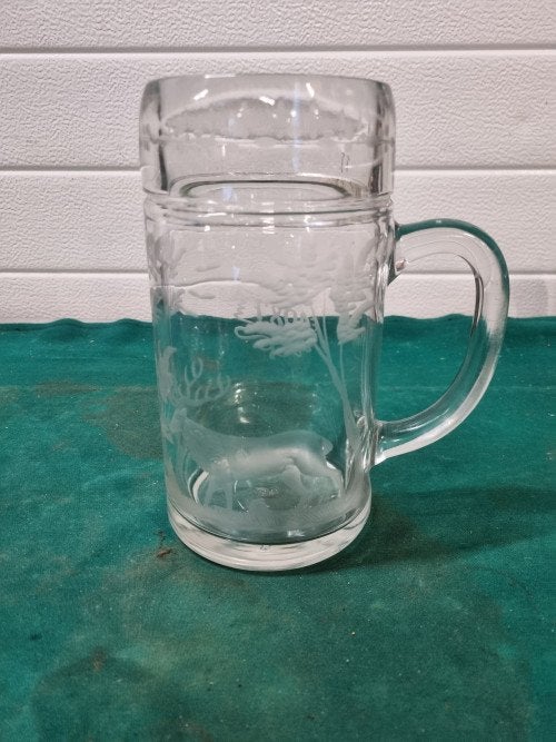 bierpul glas met hert gegraveerd 1 liter, Ophalen of Verzenden, 'T Olde Gre-j, Info@toldegrej.nl, Endepoelstraat 20f Didam