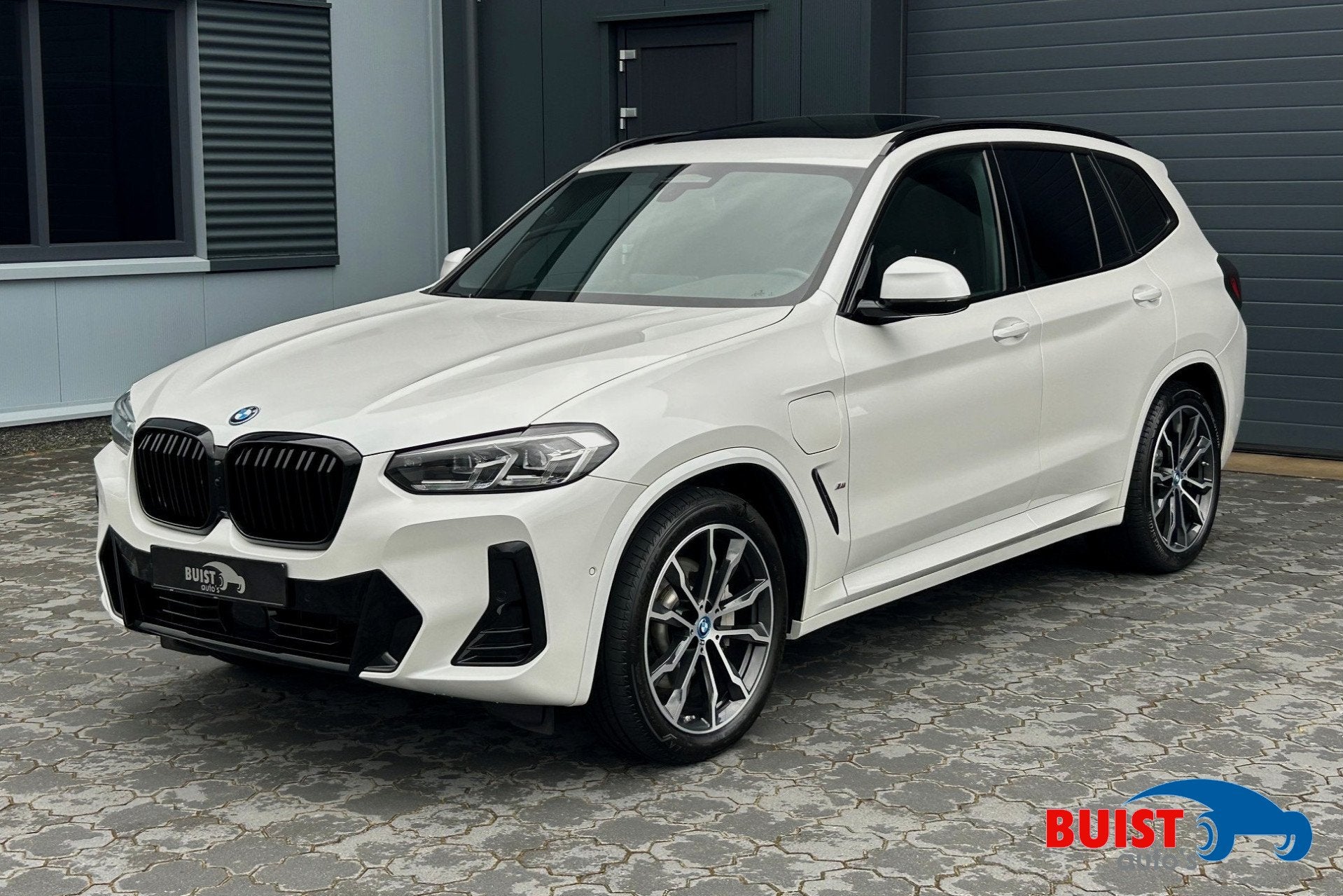 BMW X3 xDrive30e M-Sport PANO ACC TREKHAAK 29504KM!, Auto's, 1998 cc, Gebruikt, Wit, Bedrijf