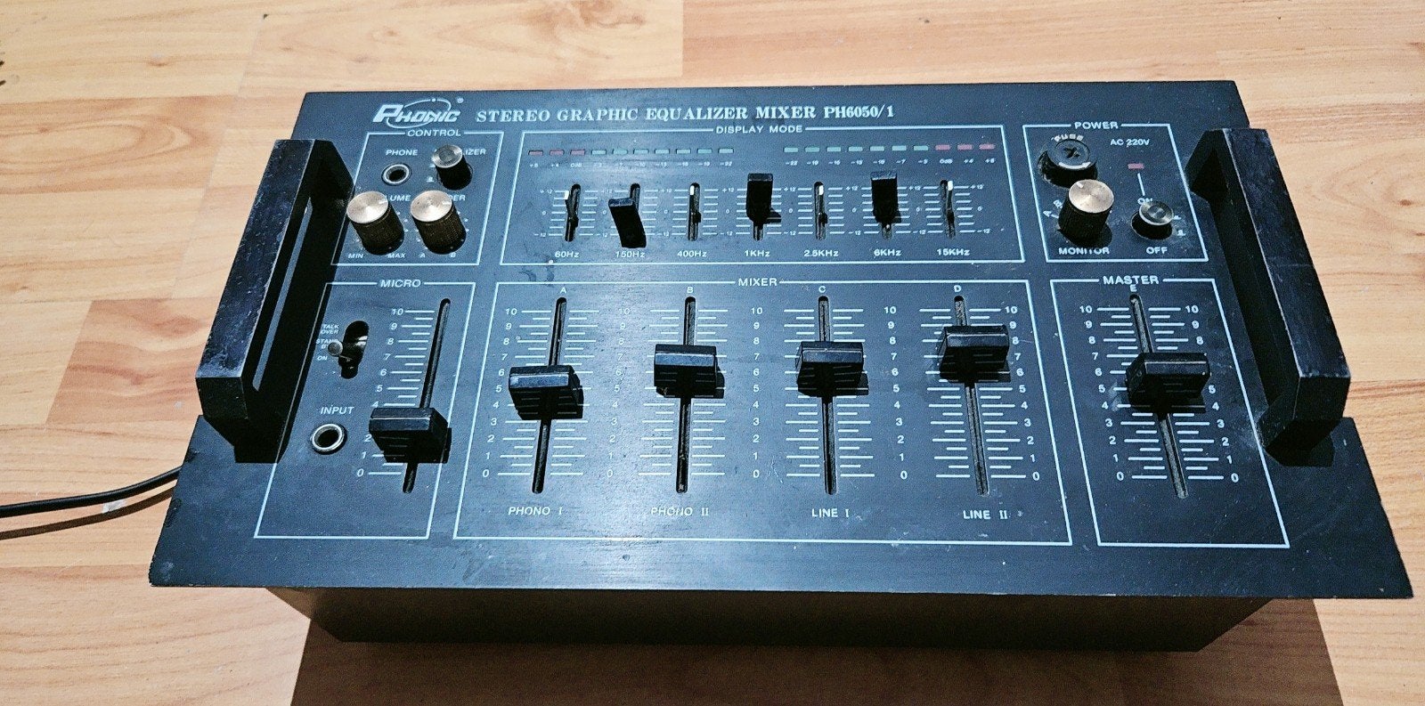 Goed werkende Phonic stereo graphic equalizer mixer PH6050/1, Muziek en Instrumenten, Ophalen of Verzenden, Gebruikt