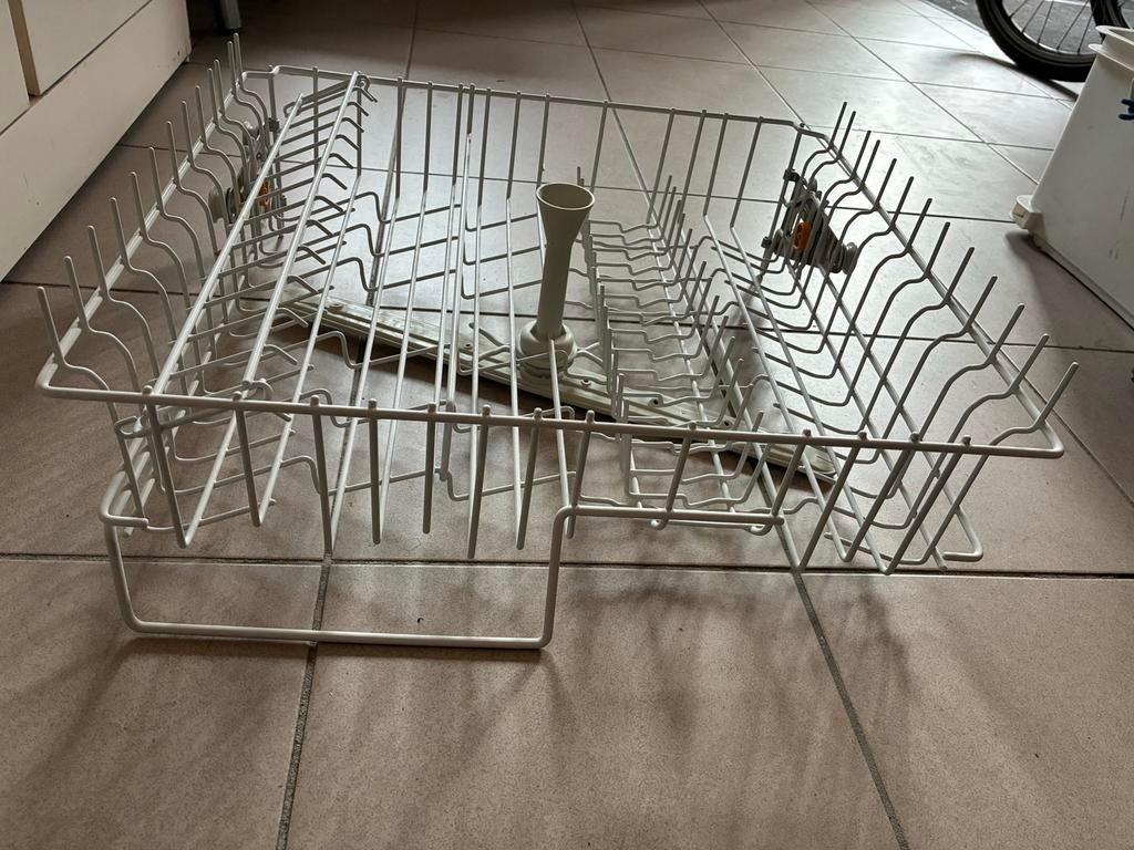 Miele vaatwasser boven korf mand lade, Witgoed en Apparatuur, Vaatwasmachines, Ophalen of Verzenden, Gebruikt, Inbouw, Minder dan 85 cm