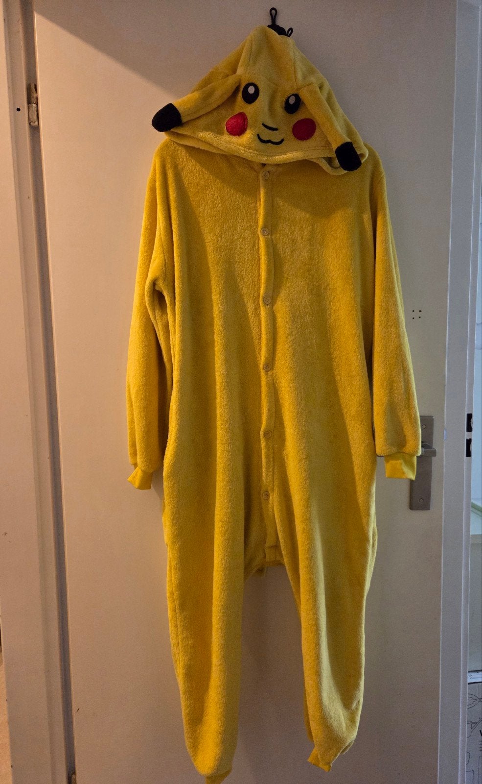 Pikachu onesie voor carnaval of als huispak maat S, Kleding | Heren, Ophalen, Gedragen, Carnaval