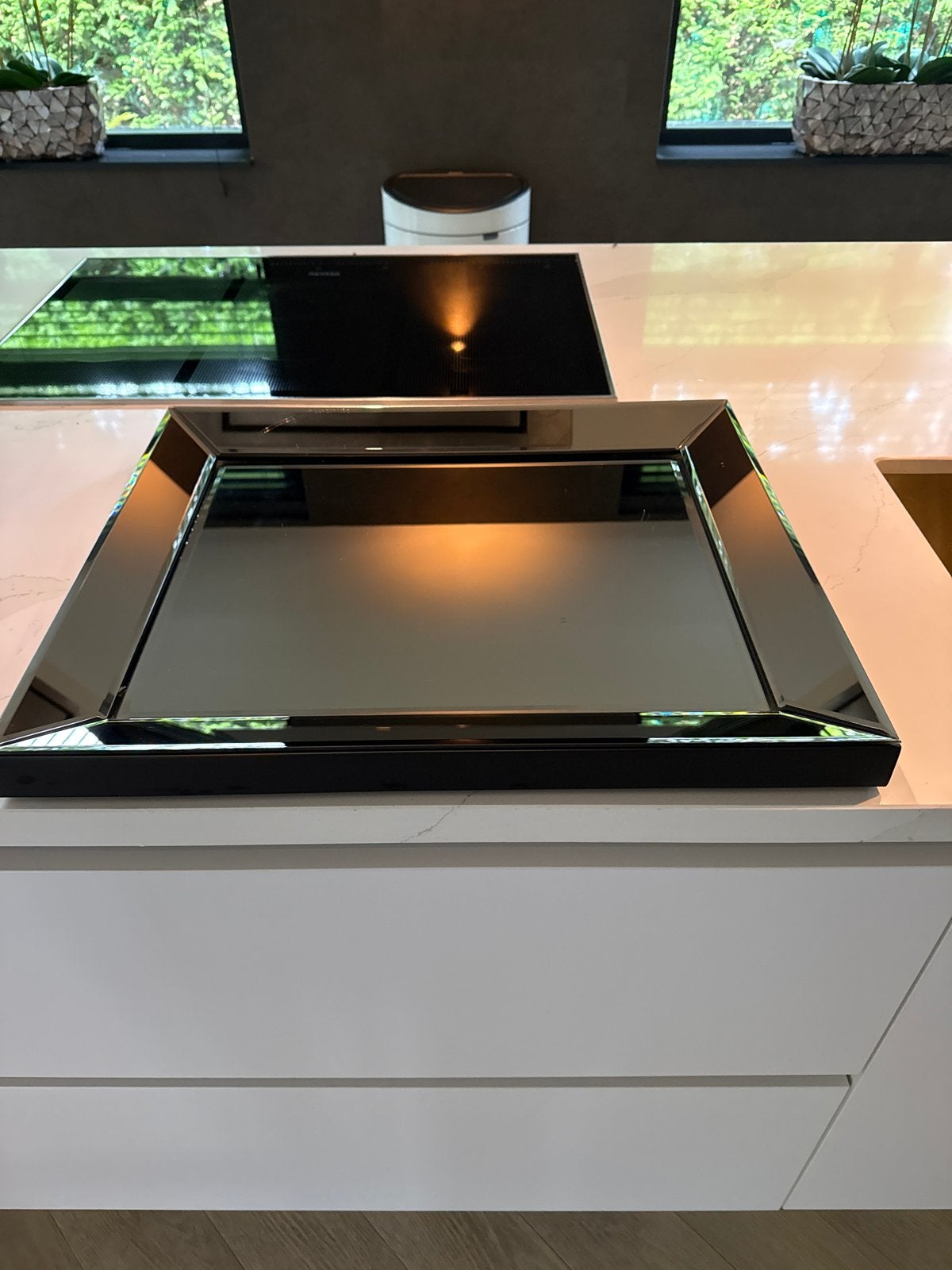 Donker glazen dienblad / plateau voor decoratie, Ophalen of Verzenden, Modern, Glas, Gebruikt
