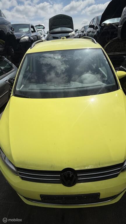 Motorkap Volkswagen Touran III ('10-'15), Auto-onderdelen, Ophalen, Gebruikt, Volkswagen, Motorkap