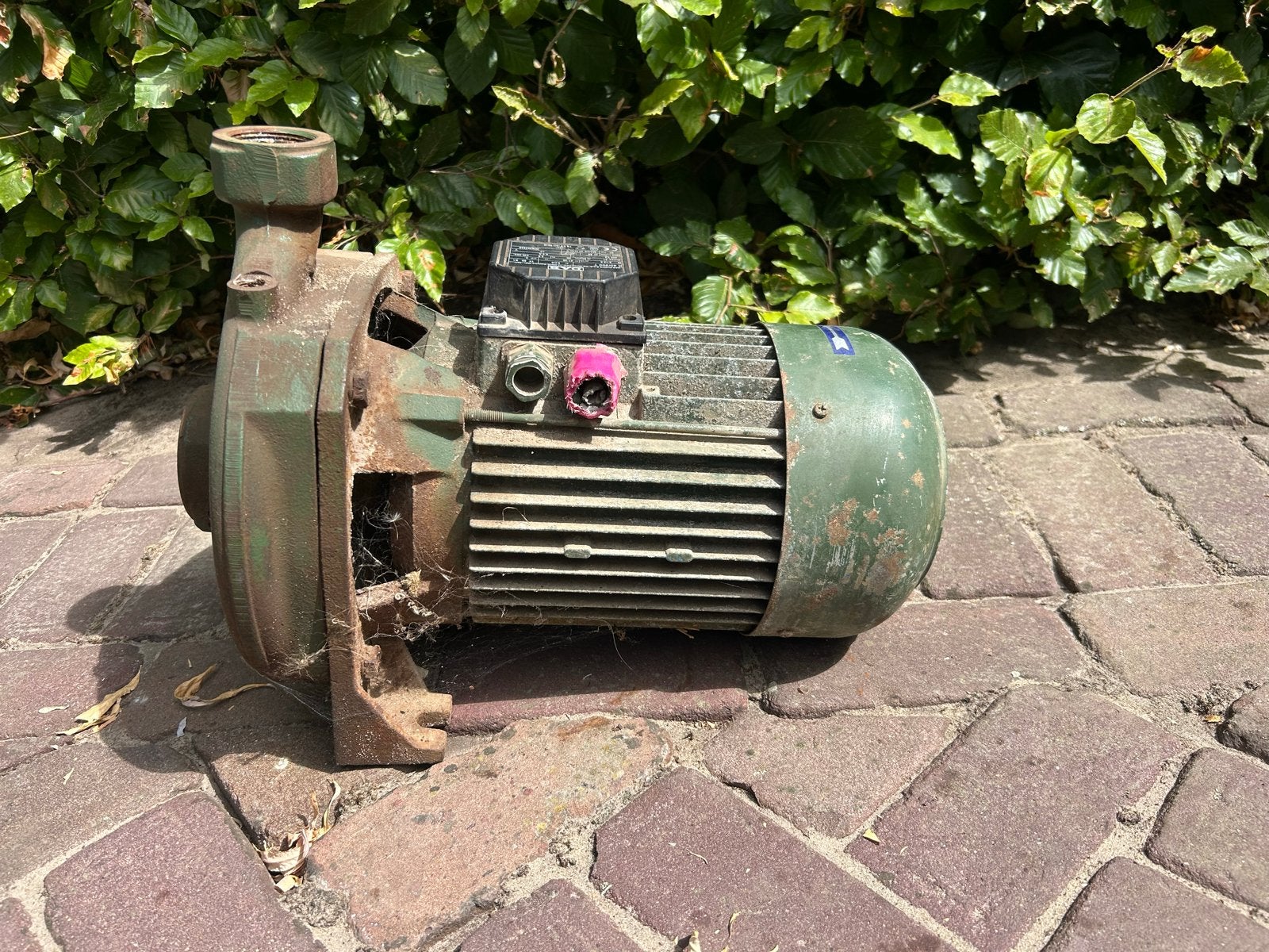 DAB 40/200T waterpomp met gescheurd huis - voor onderdelen, Ophalen