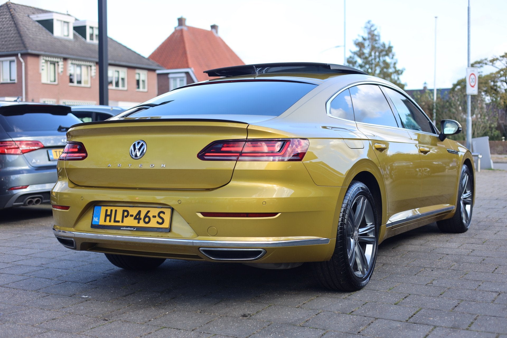 Volkswagen Arteon 2.0 TSI R-LINE | AUT I CAMERA I PANO | NAV, Auto's, Arteon, 1984 cc, Bedrijf, 1501 kg