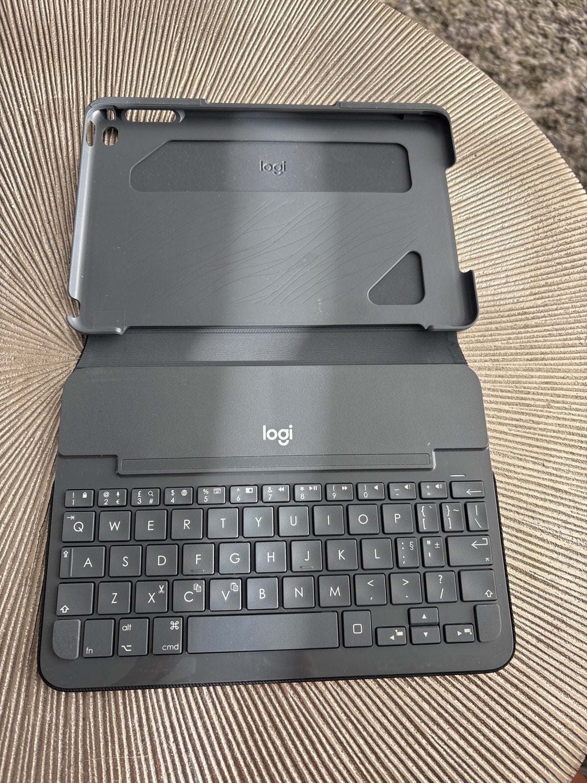 Logitech toetsenbordhoes voor mini iPad 4 - Qwerty, Computers en Software, Ophalen of Verzenden, Qwerty, Gebruikt, Draadloos