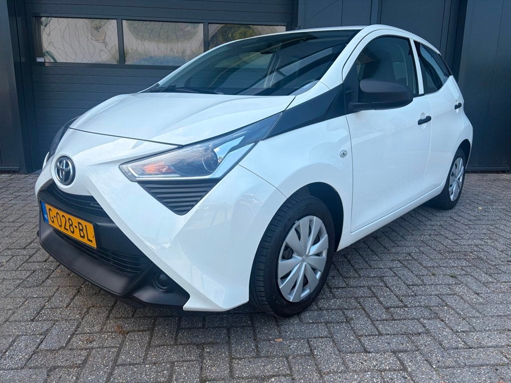 Toyota Aygo 1.0 VVT-i x-fun Airco, NAP, BT, Carkit, Auto's, Toyota, Bedrijf, Te koop, Aygo, ABS, Airbags, Airconditioning, Bluetooth
