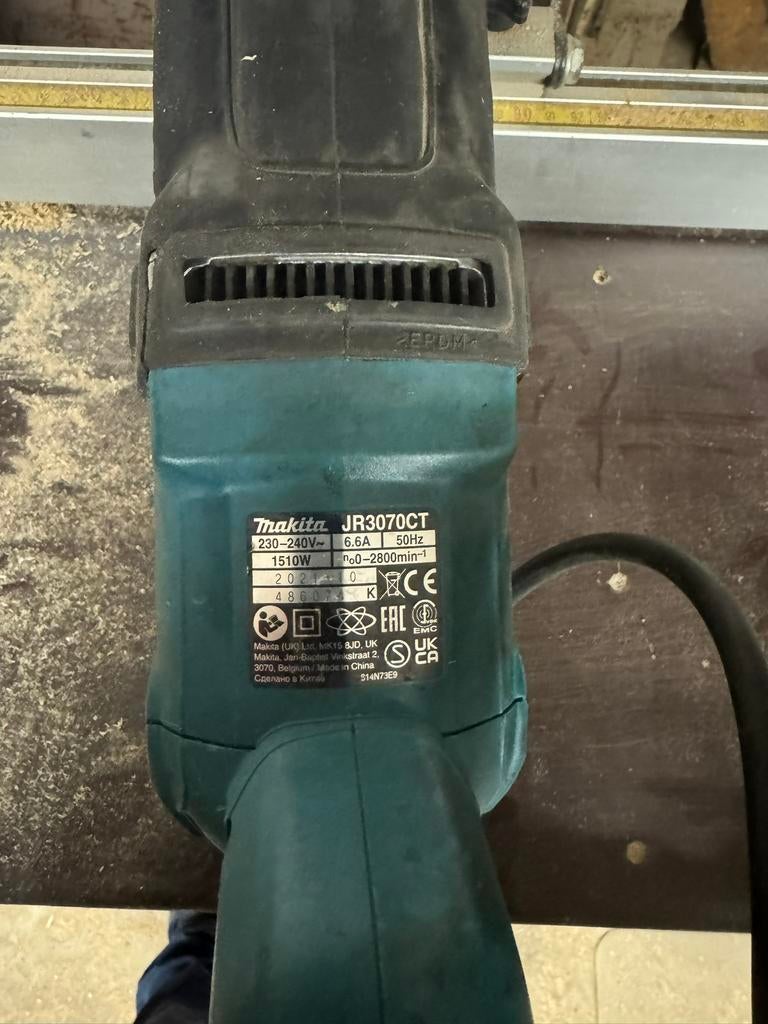 Makita reciprozaag 85€, Ophalen, Gebruikt, 70 mm of meer, 600 tot 1200 watt