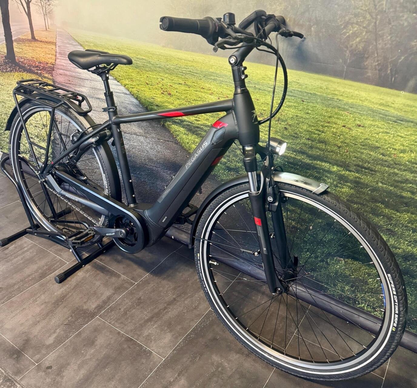 Elektrische fiets: Pegasus Premio met Bosch Middenmotor, Info@pegasus-bikes.de, Zo goed als nieuw, 47 tot 51 cm, Longericher Straße 2 50739 Köln (Keulen) Duitsland