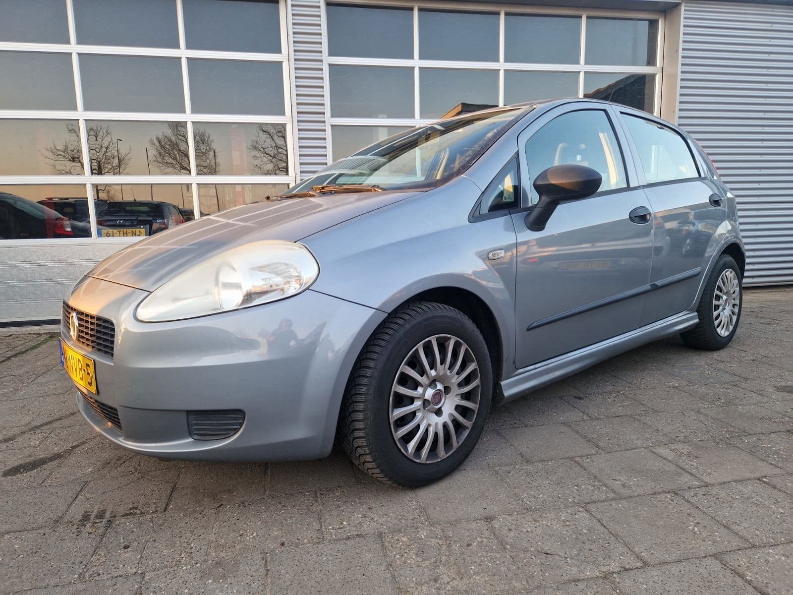 Fiat Grande Punto 1.3 M-Jet Actual, Voorwielaandrijving, Euro 5, Gebruikt, Zwart