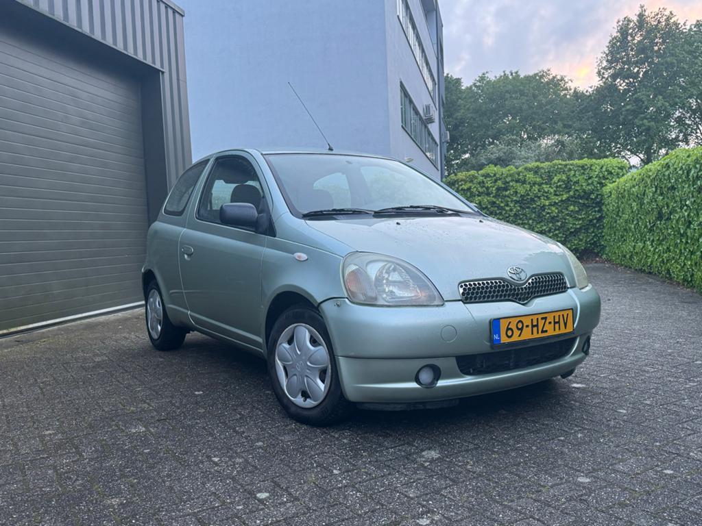 Toyota Yaris 1.3 - AUTOMAAT AIRCO, 1299 cc, 15 km/l, 31 €/maand, 4 cilinders