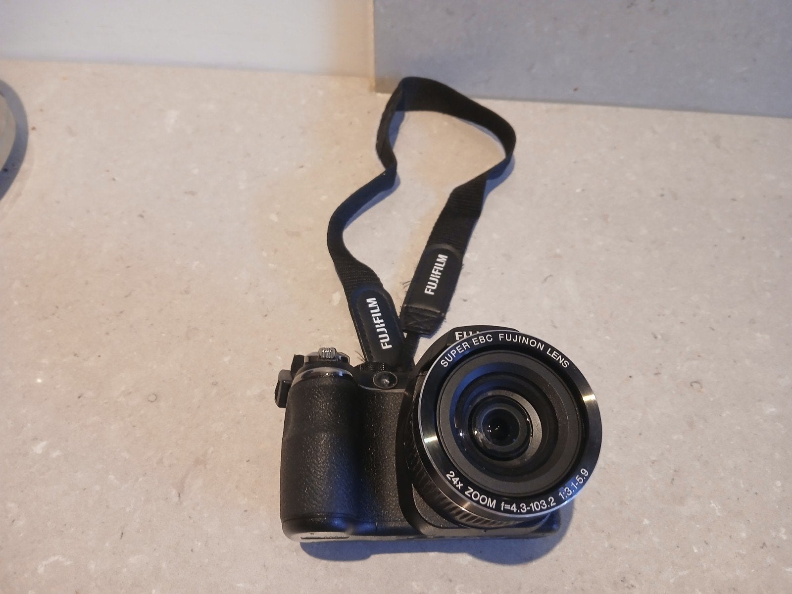 Fujifilm FinePix S3200. Zo goed als nieuw, Ophalen, Zo goed als nieuw, 8 keer of meer