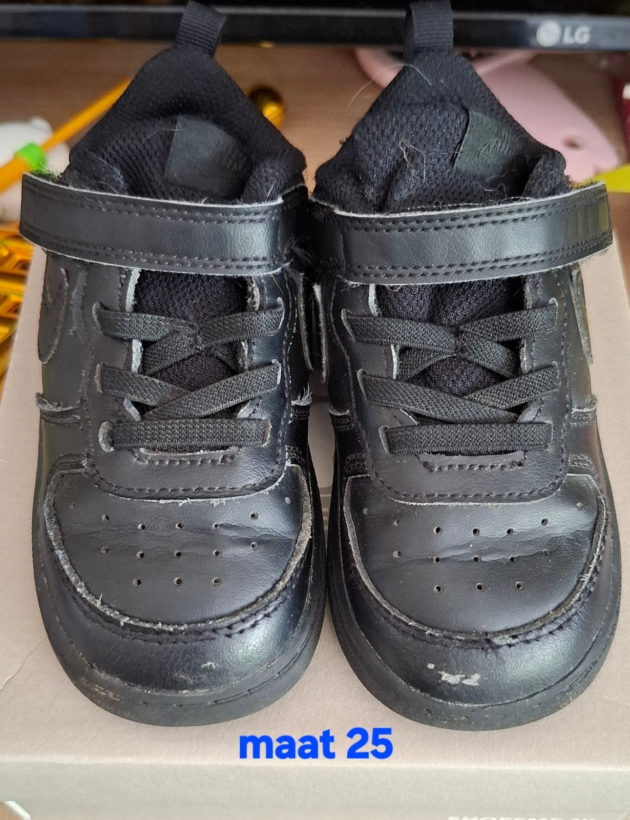 Nike schoenen maat 25, Kinderen en Baby's, Kinderkleding | Schoenen en Sokken, Gebruikt, Jongen of Meisje, Schoenen, Ophalen of Verzenden