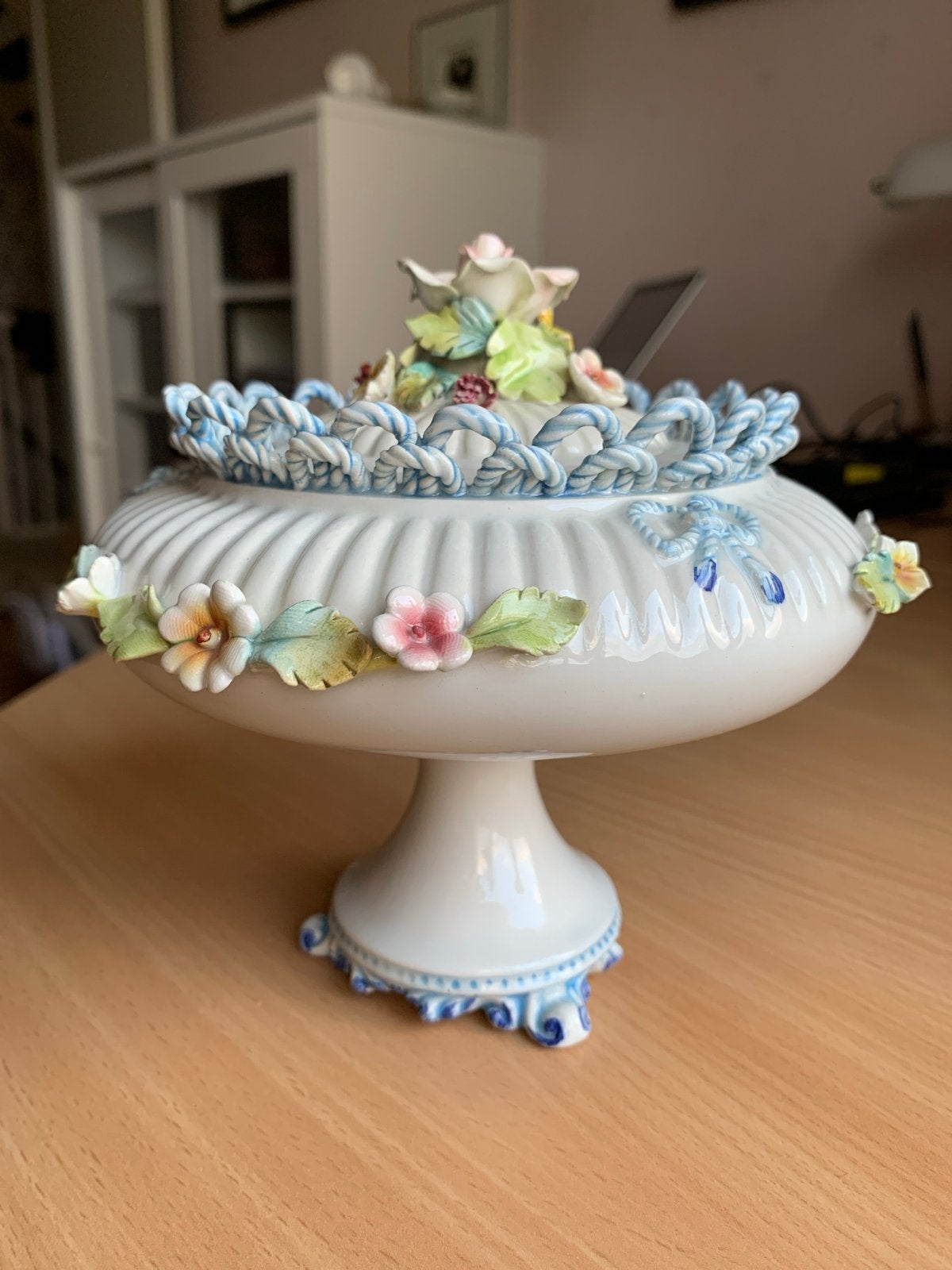 Prachtige Vintage Italiaanse Porseleinen Bonbonnière, Antiek en Kunst, Antiek | Keramiek en Aardewerk, Ophalen of Verzenden