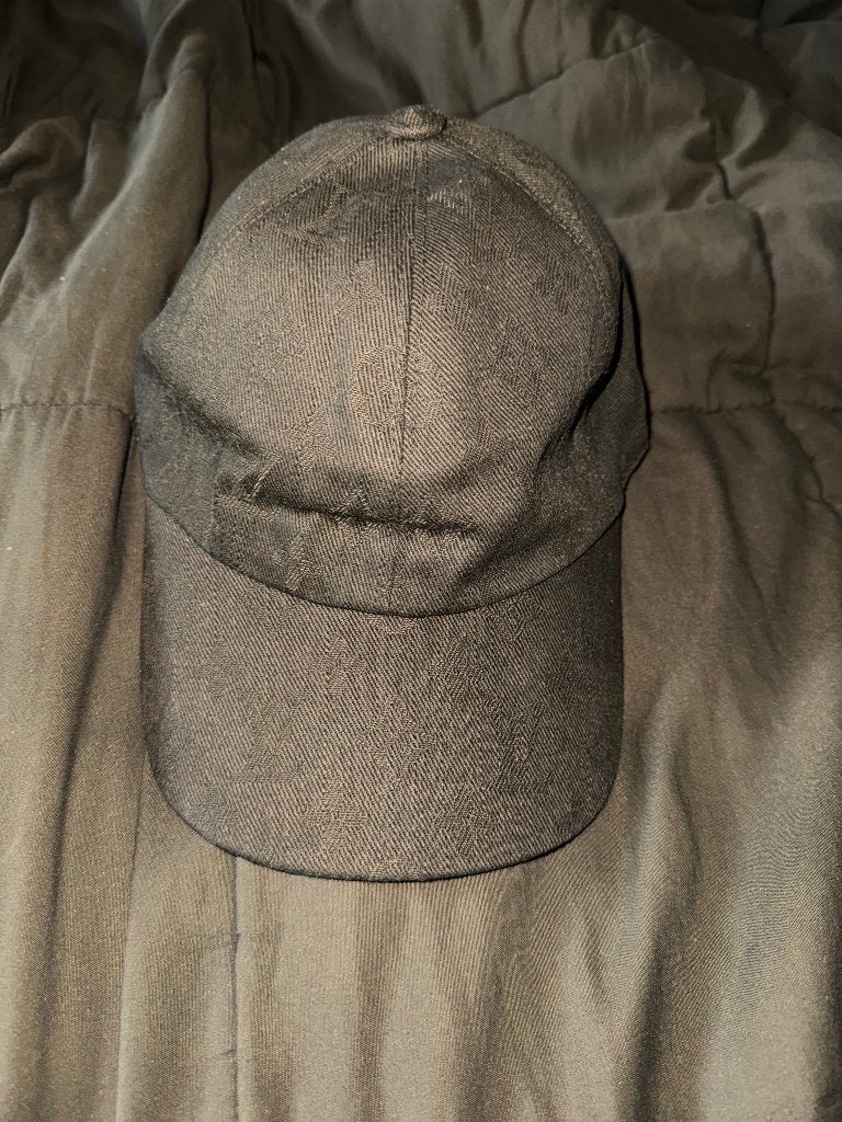 Louis Vuitton pet s/m, Kleding | Heren, Ophalen of Verzenden, Zo goed als nieuw, 57 cm (M, 7⅛ inch) of minder