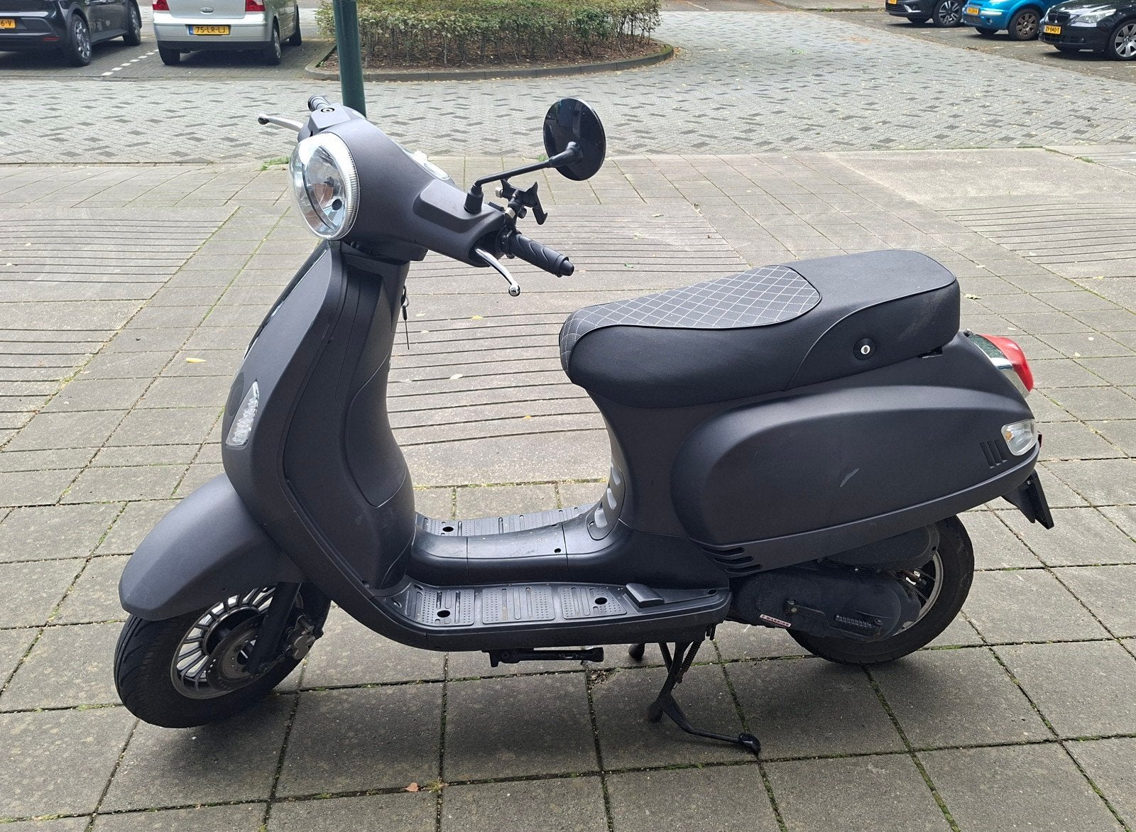 Berini Napoli 4takt 50cc 2016 (geel kenteken), Ophalen, Gebruikt, Benzine, 50 cc