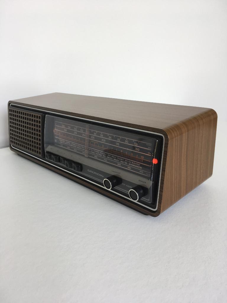 Vintage Grundig radio RF420 retro tafelmodel, Ophalen of Verzenden, Gebruikt, Radio