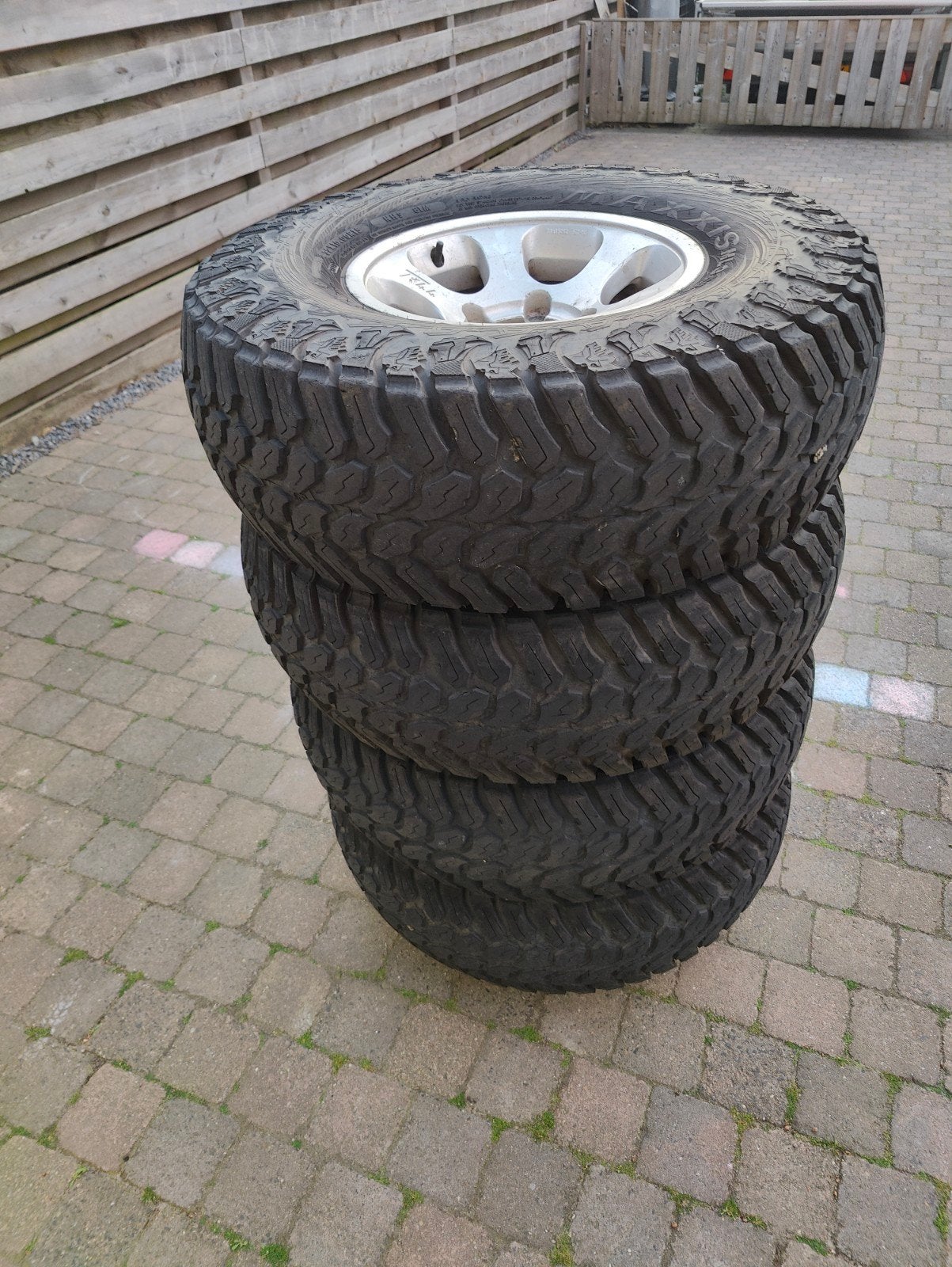 Suzuki velgen 32" terreinbanden 5x139,7 5x139.7 Vitara Sj, Ophalen, Jeep