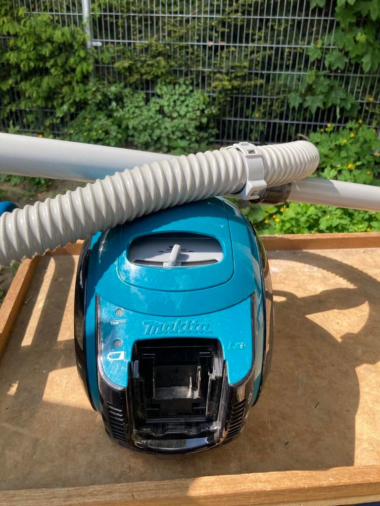 Makita Accu Stofzuiger DVC750LZ - Compact en Krachtig, Witgoed en Apparatuur, Stofzuigers, Draadloos, Ophalen of Verzenden, Zo goed als nieuw