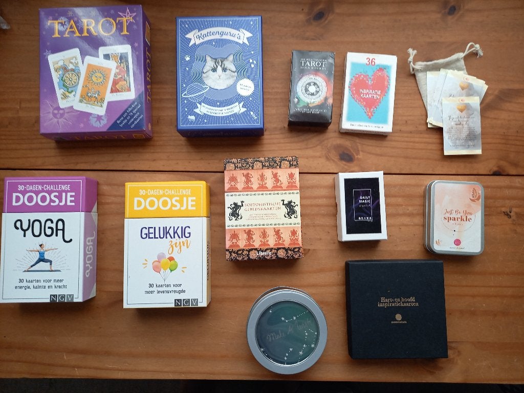 Set Orakelkaarten, Inzichtkaarten, Tarotkaarten, Spiritueel, Boeken, Esoterie en Spiritualiteit, Ophalen of Verzenden, Gelezen