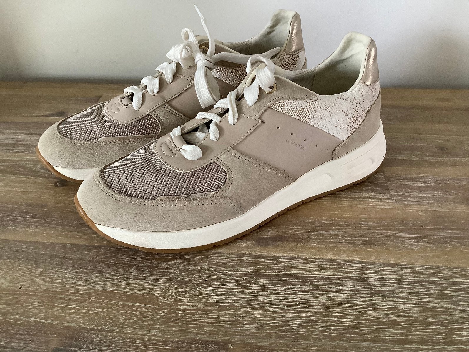 Geox sneakers maat 38, Beige, Nieuw, Ophalen of Verzenden, Sneakers of Gympen