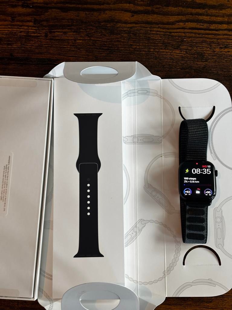 Apple Watch 10 in zeer goede staat., Sieraden, Tassen en Uiterlijk, Smartwatches, Conditie, Zwart, IOS, Ophalen of Verzenden