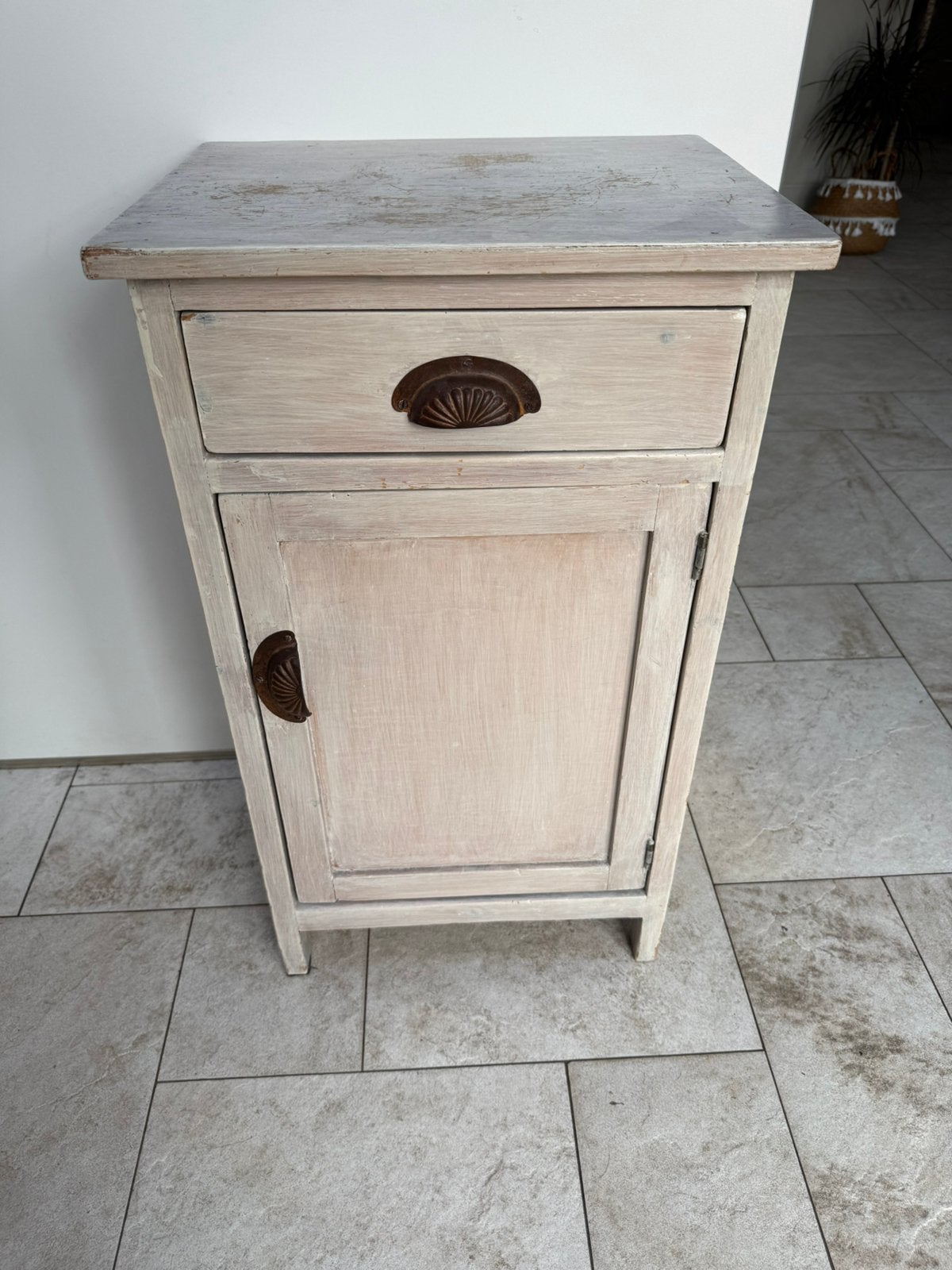 Houten (nacht) kastje, Huis en Inrichting, Slaapkamer | Nachtkastjes, Ophalen of Verzenden, Gebruikt, Minder dan 45 cm, 70 cm of meer