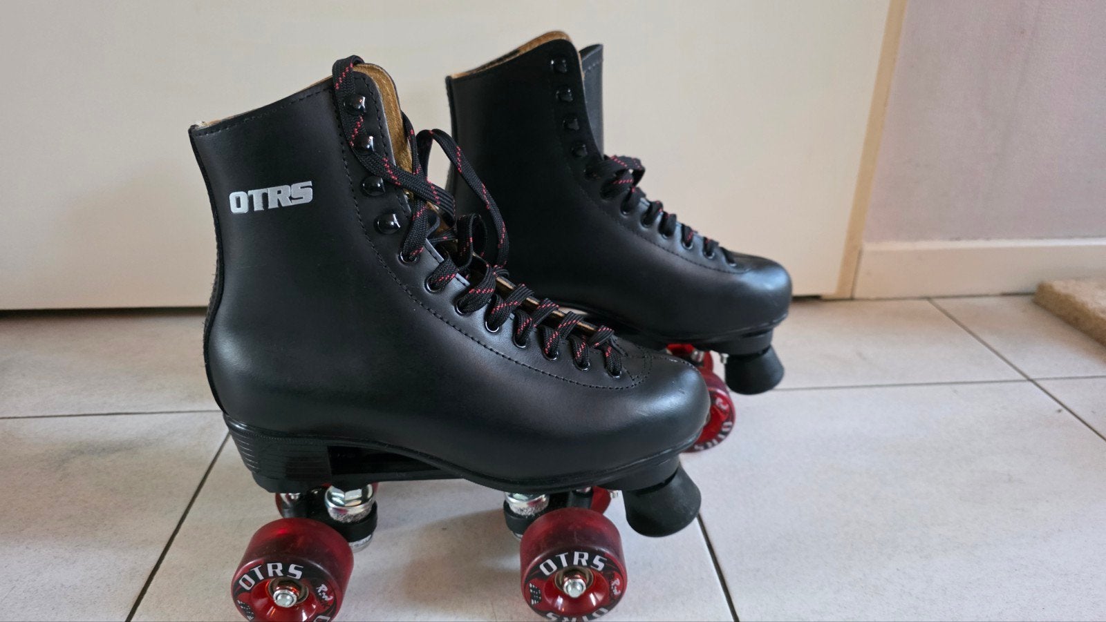 Nieuwe OTRS Leren Rolschaatsen Maat 38 met Bescherming, Overige merken, Overige typen, Nieuw, Ophalen of Verzenden