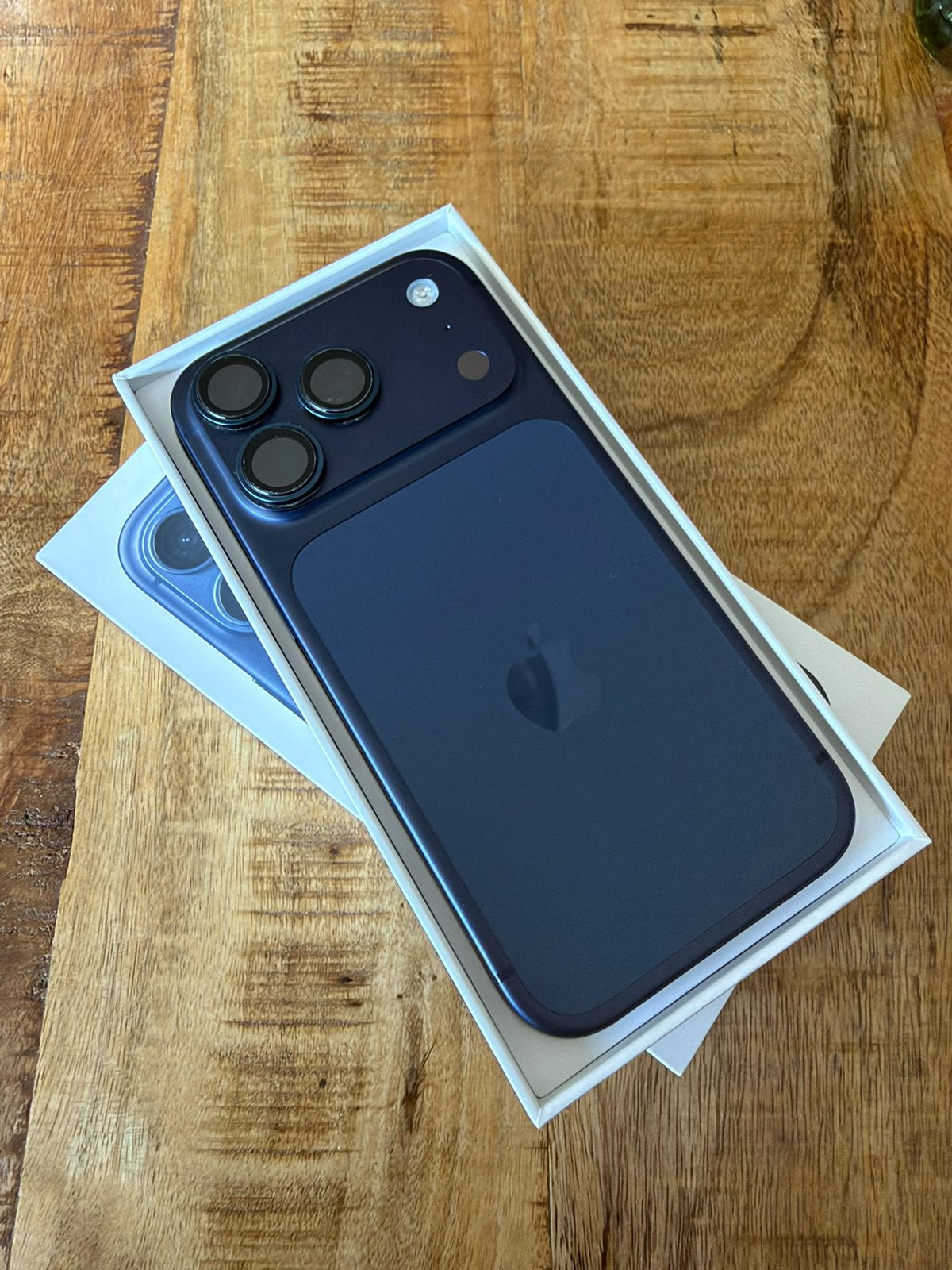 iPhone 17 Pro 256 GB – Donkerblauw, Telecommunicatie, 97 %, Blauw, Zo goed als nieuw, IPhone 17 Pro