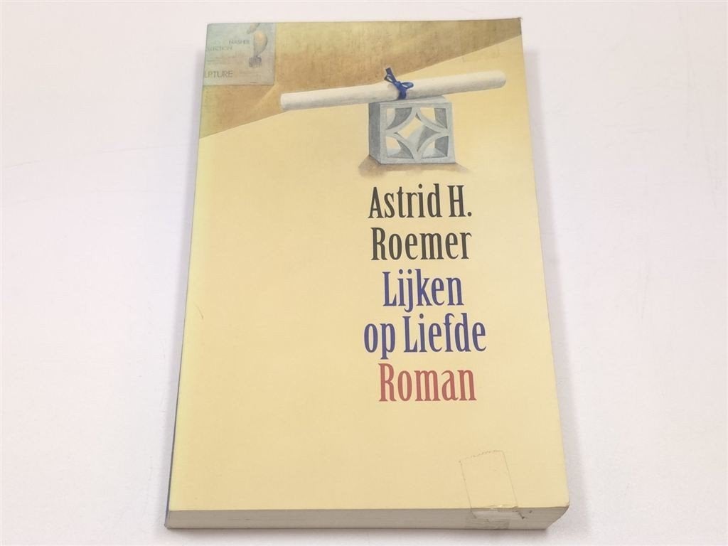 Lijken op Liefde — Roemer, Surinaams Misdaadroman 1997, Ophalen of Verzenden, Gelezen