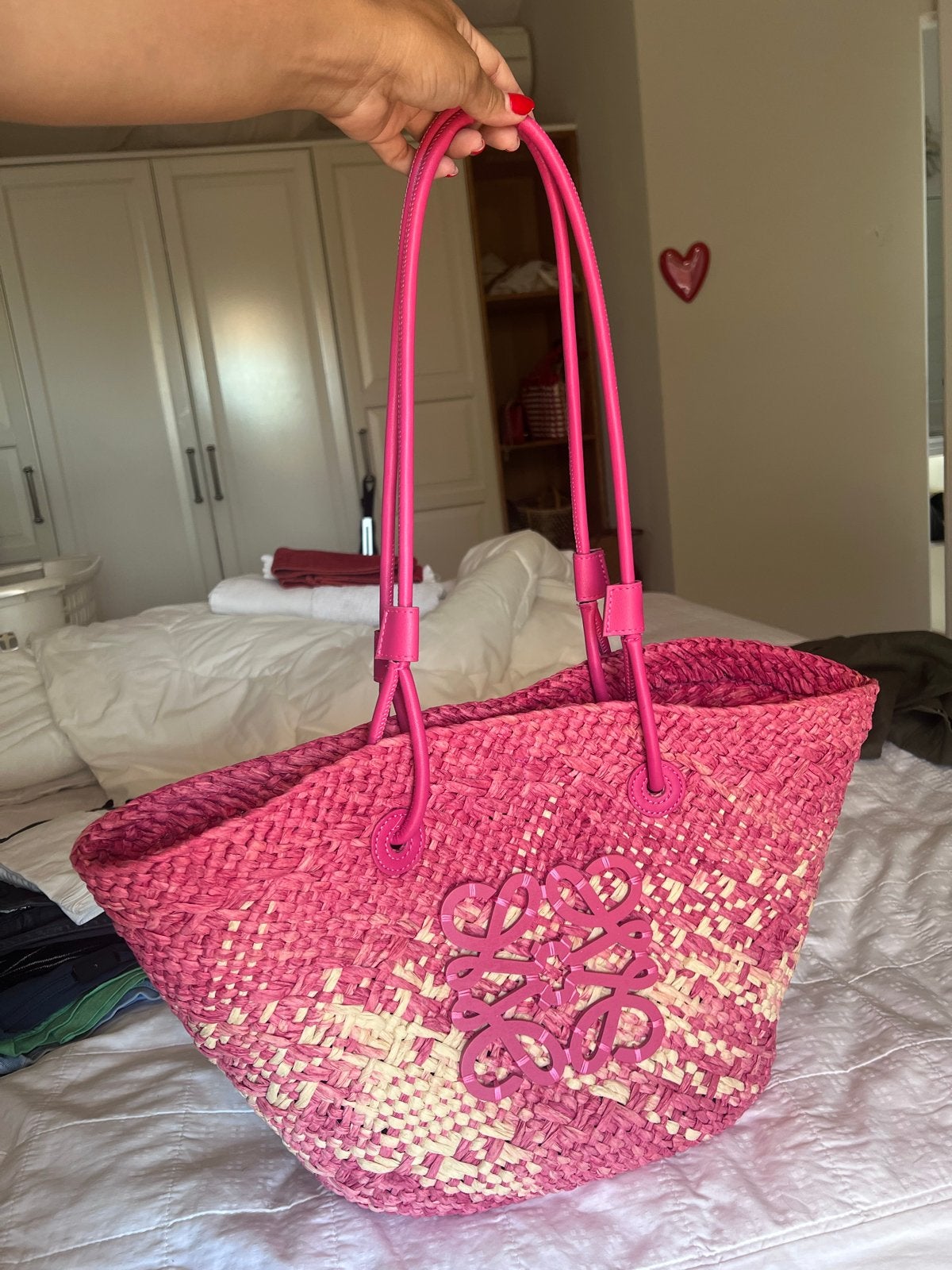 Loewe Raffia Shopper Tas - Roze, Ophalen of Verzenden, Zo goed als nieuw, Roze, Shopper