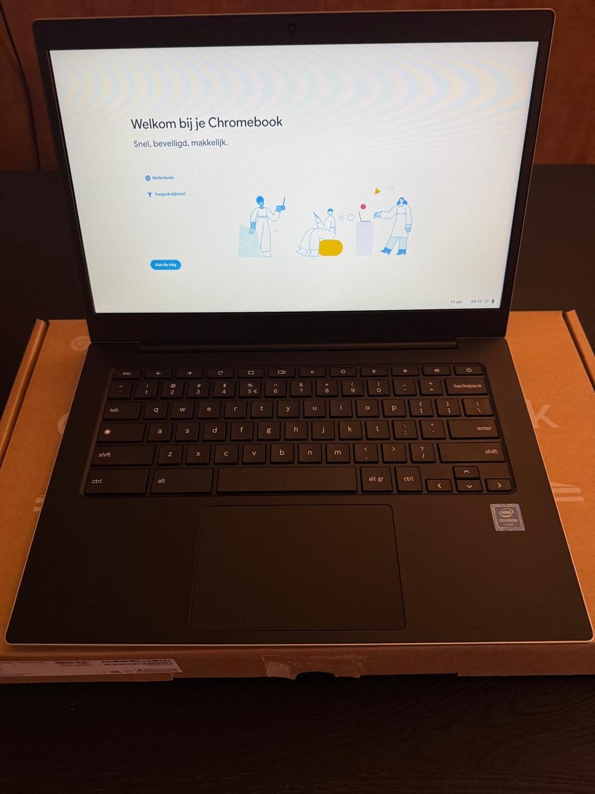 Samsung Galaxy Chromebook Go XE340XDA - Nieuwstaat, Ophalen, 14 inch, 4 GB of minder, Zo goed als nieuw