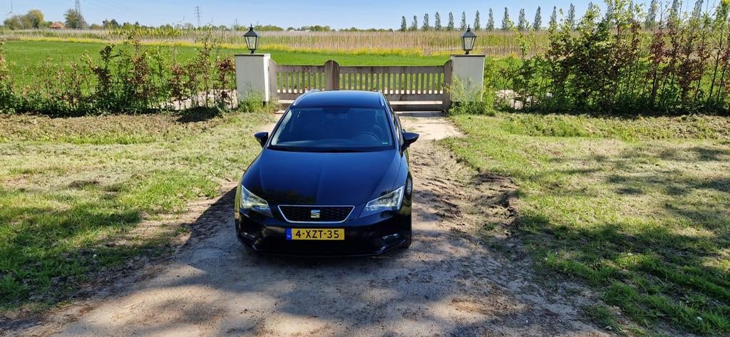 Seat Leon 1.6 TDI 110pk 2014 Zwart, Voorwielaandrijving, Stof, 4 cilinders, Leon