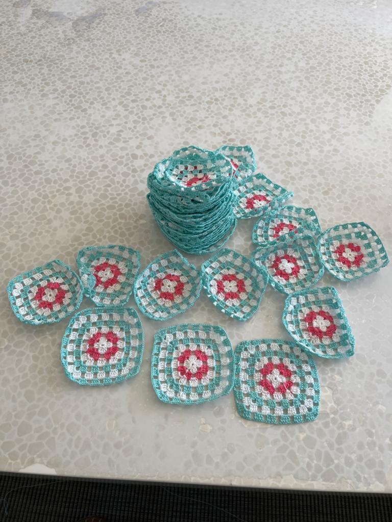 Gehaakte Granny Squares - 8x8 cm - Turquoise, Wit, Roze, Ophalen of Verzenden, Nieuw, Haken, Overige typen