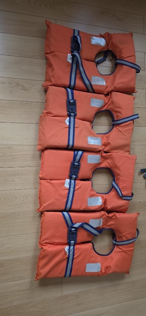 4 reddingsvesten, Ophalen, Zo goed als nieuw, Dame of Heer, Reddingsvest of Zwemvest