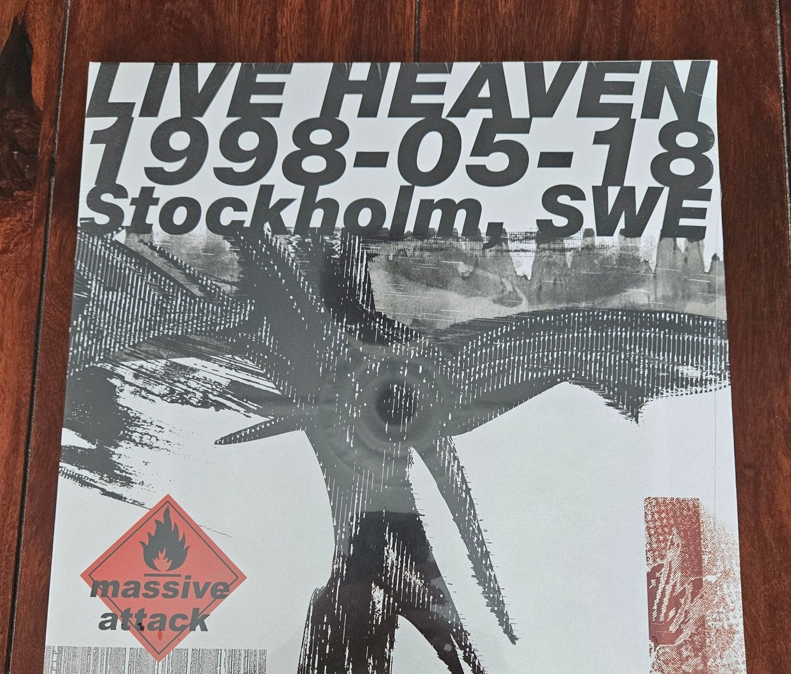 massive attack live heaven 1998-05-18 Stockholm swe LP, Ophalen of Verzenden, Nieuw in verpakking, 12 inch, Poprock