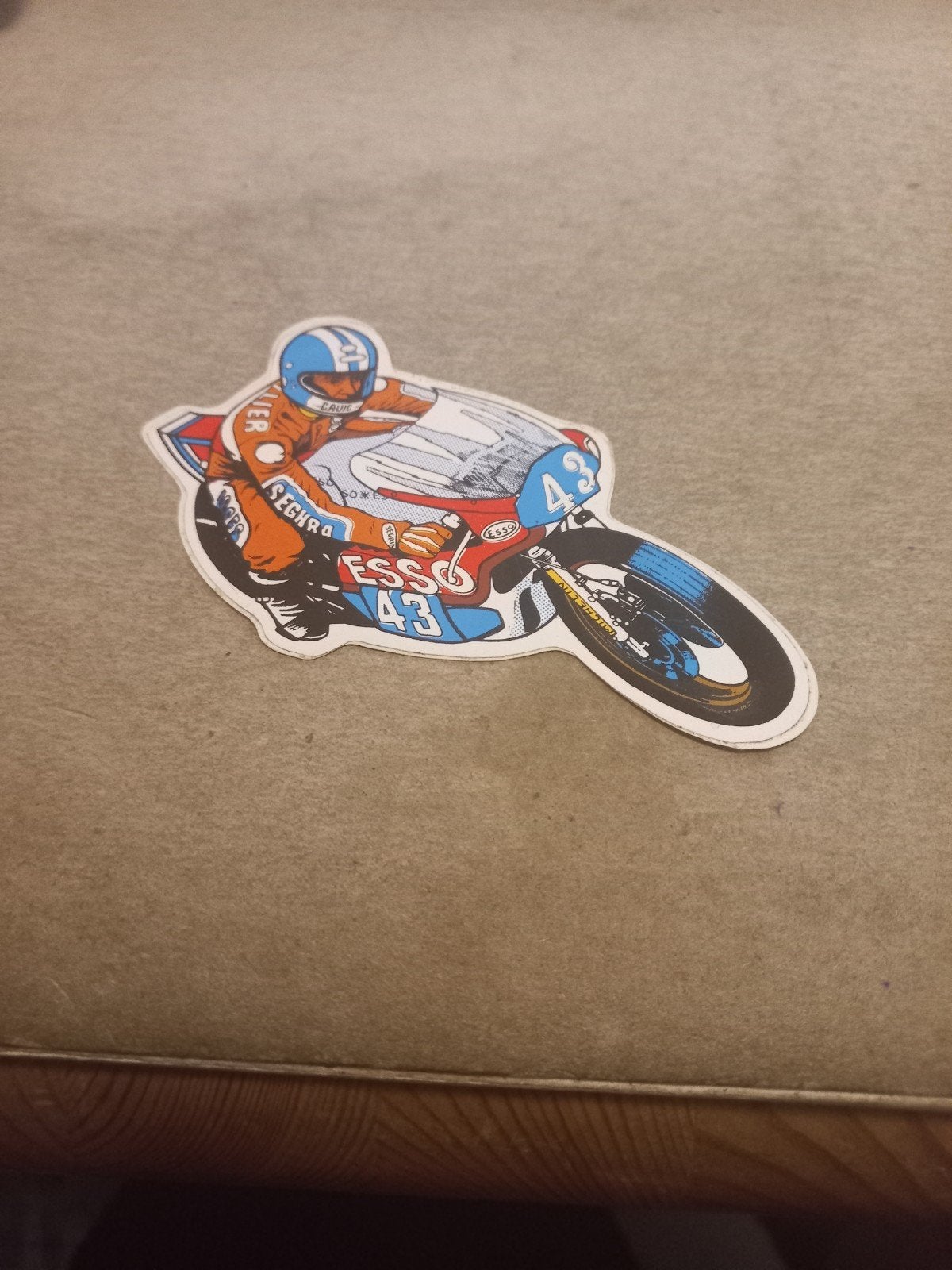 Vintage Motorrace Sticker - ESSO 43 Segura, Ophalen of Verzenden, Gebruikt, Auto of Motor