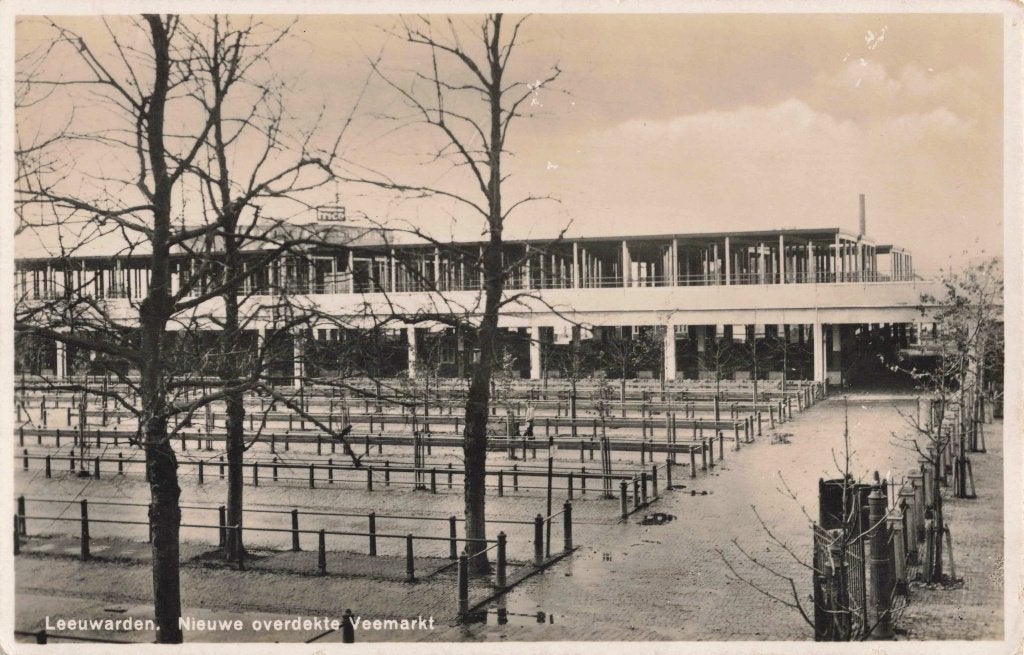 Leeuwarden Nieuwe Overdekte Veemarkt B3565, Verzamelen, Ophalen, 1920 tot 1940, Gelopen, Friesland