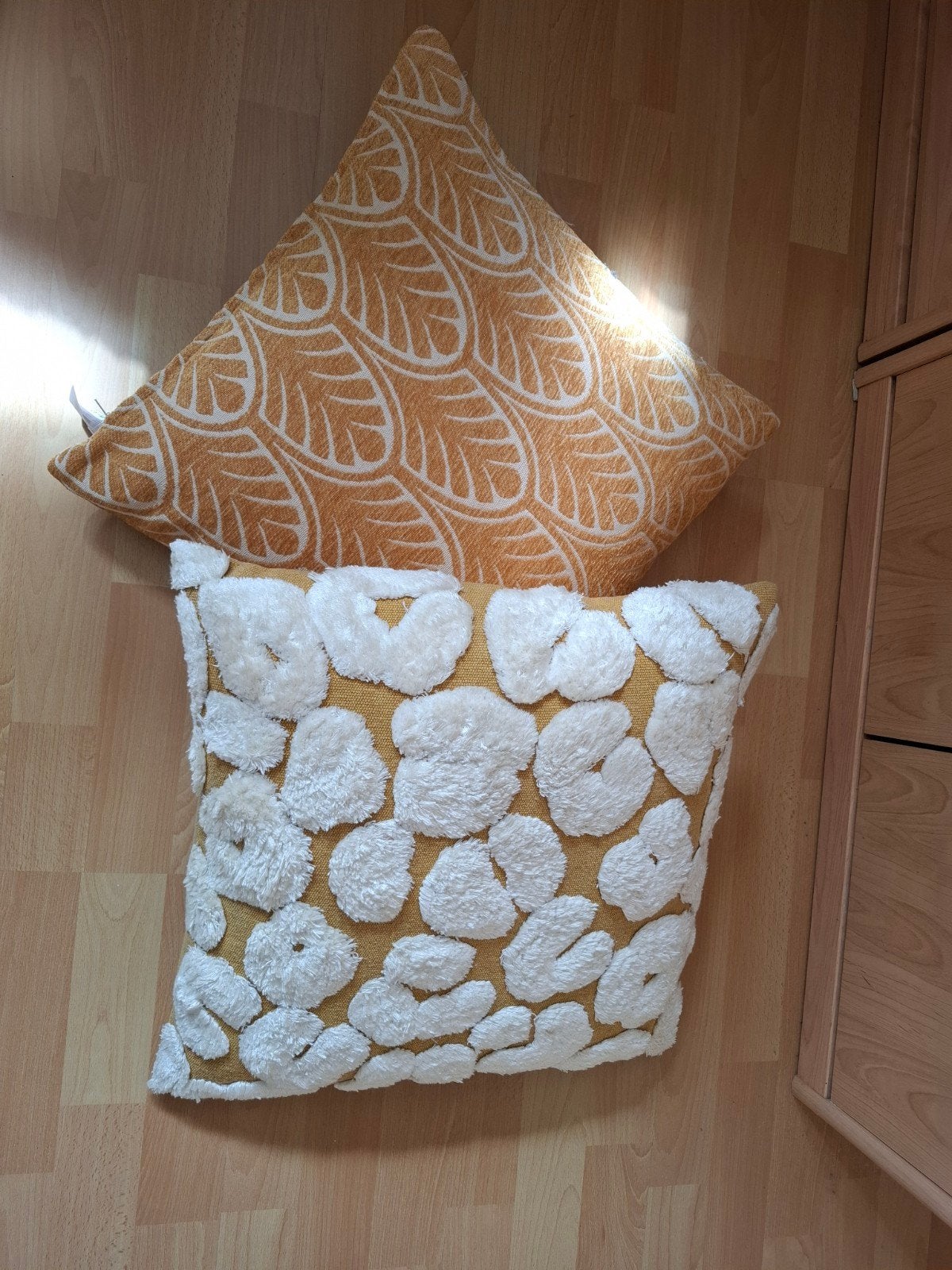 Prachtige kussens!, Ophalen, Zo goed als nieuw, Wit, Vierkant