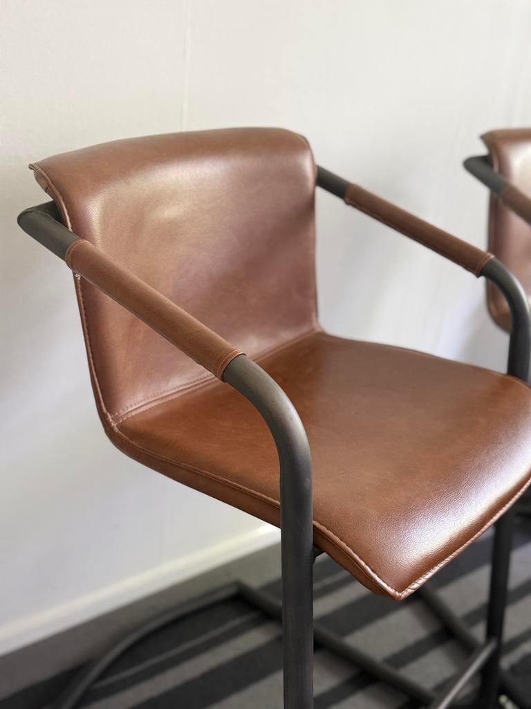 Set of 2 Modern Stools - Stoelen, Huis en Inrichting, Stoelen, Ophalen, Zo goed als nieuw, Zwart, Eén