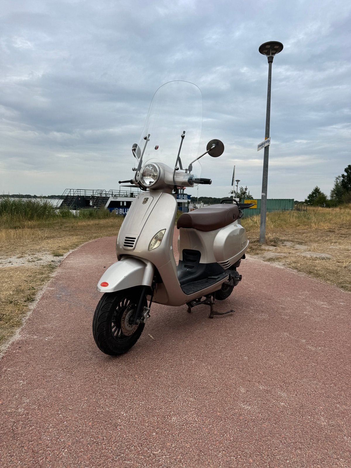 BTC Riva Snor – 2015 – slechts 2.515 km!, Ophalen, Zo goed als nieuw, Benzine, Overige merken