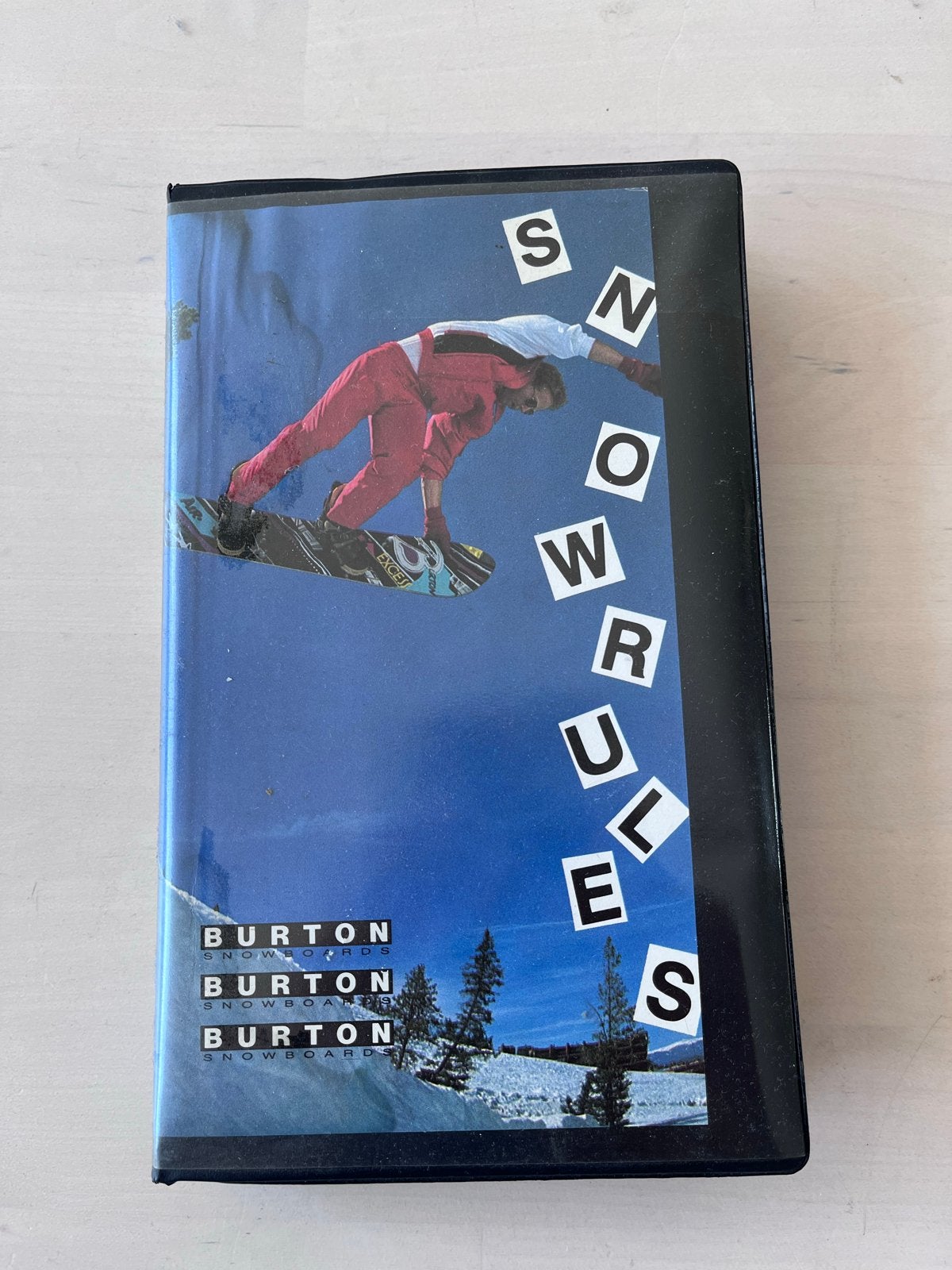 Burton Snowboards Snowrules VHS - Snowboardfilm, Alle leeftijden, Overige genres, Ophalen of Verzenden, VHS