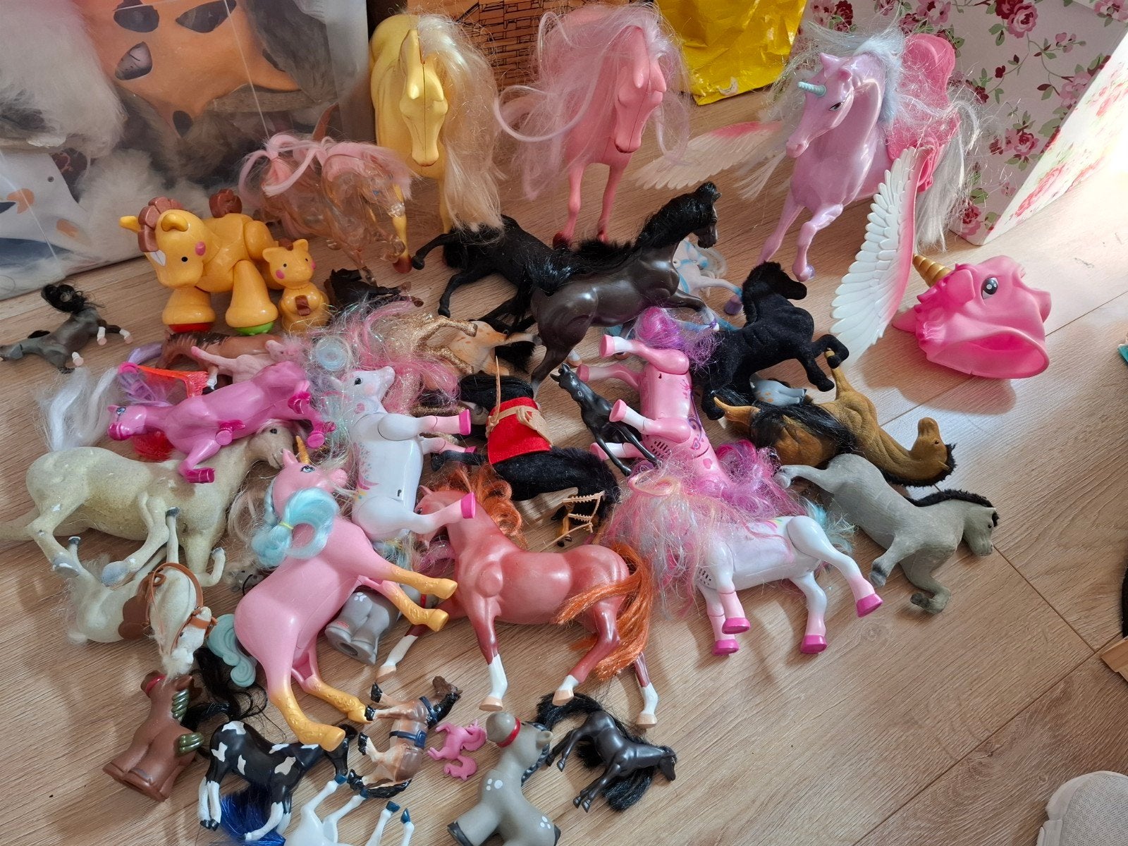 Grote collectie paarden en eenhoorns speelgoed, Ophalen of Verzenden, Gebruikt, Meisje